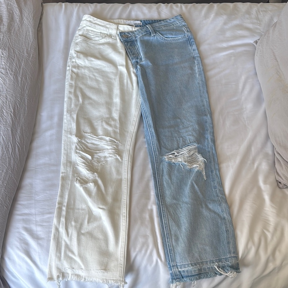 Vervet Two-Tone Distressed Jeans